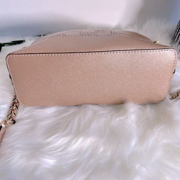 - New 💯 Authentic Michael KorsSignature Jet Set Charm Dome Crossbody - Picture 11 of 12